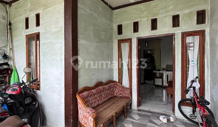 2-Story House in Sentul with SHM, Price 700 Million Negotiable, Comfortable Location 2