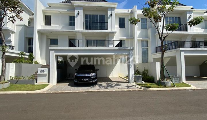 Luxury House Agathis Golf Residence Summarecon Bogor Field View