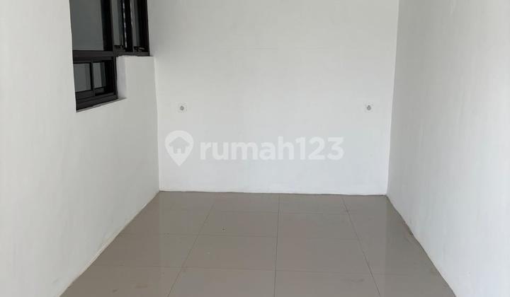 3-Story House Sentul View Gunung Pancar SHM Ready to Live In Negotiable Price 2