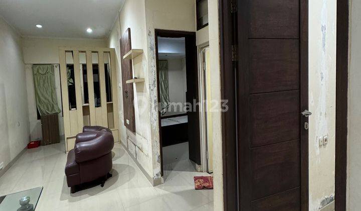 Rumah Green Ville, 1½ Lantai, Semi Furnished, Row 1 Mobil 2