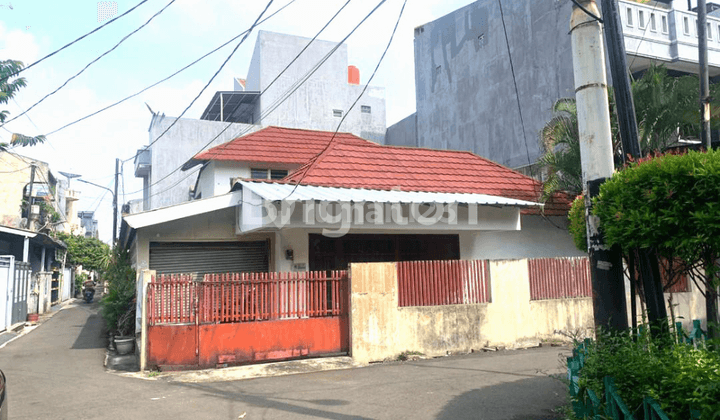 Rumah Tanjung Duren, 2 Lantai, Bebas Banjir, Lokasi Strategis 2