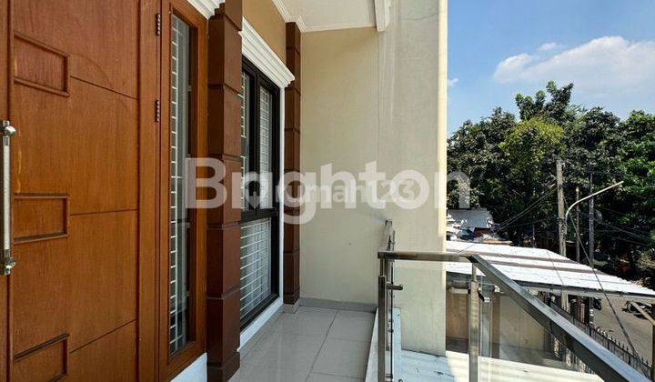 Ruko Baru Tanjung Duren, 3 1/2 Lantai, Full Furnished, Carport 2 2