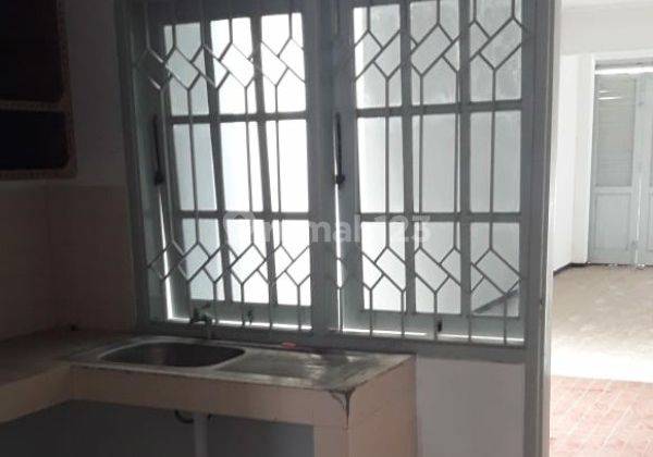 Disewakan Rumah di Pondok Blimbing Indah Araya Malang Gmk00669 9