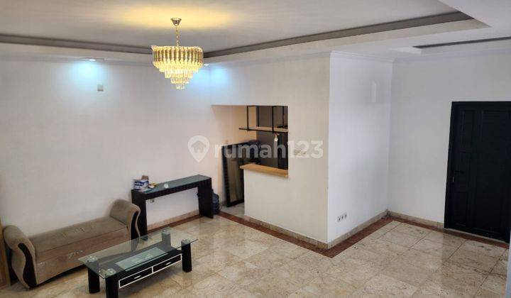 Disewakan 2 th, rumah tinggal baru renovasi di Matraman Townhouse, Jakarta Timur.  Lokasi sangat strategis, lingkungan yang aman dan nyaman.  Siap huni bersama keluarga tercinta. Nego, tanpa perantara  2