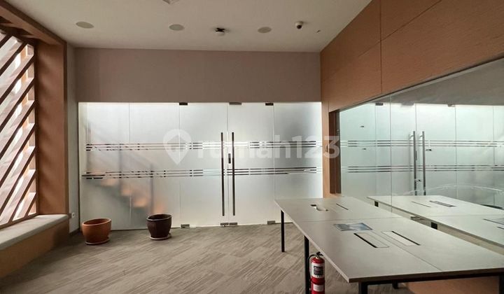 Perkantoran Strategis GP Plaza Full Furnish 616 m2 Slipi Jakarta