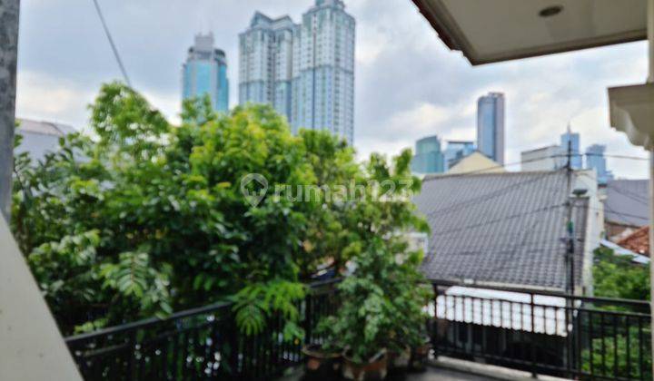 Rumah 2 Lantai Bagus Semi Furnished SHM Malabar, Jakarta Selatan 2