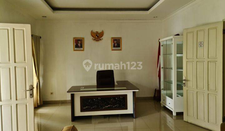 Rumah 2 Lantai Bagus Semi Furnished SHM Guntur Setiabudi Jakarta 3