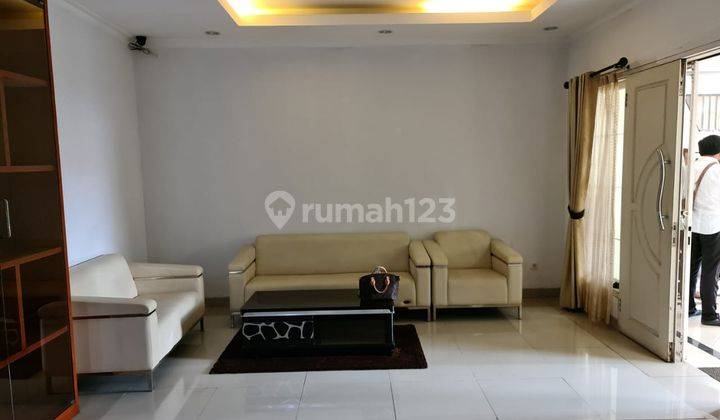 Rumah 2 Lantai Bagus Semi Furnished SHM Guntur Setiabudi Jakarta 10