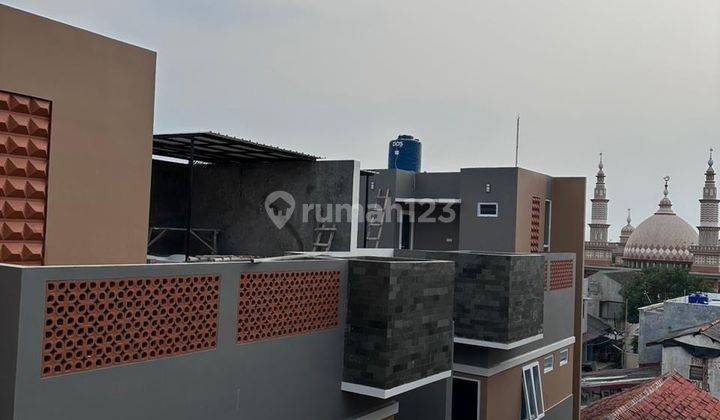 Rumah 3 Lantai Baru Furnished SHM di Cipedak, Jakarta Selatan 5