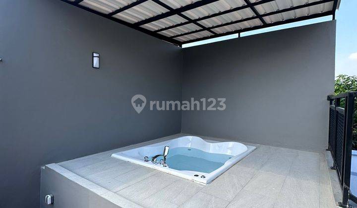 Rumah 3 Lantai Baru Furnished SHM di Cipedak, Jakarta Selatan 8