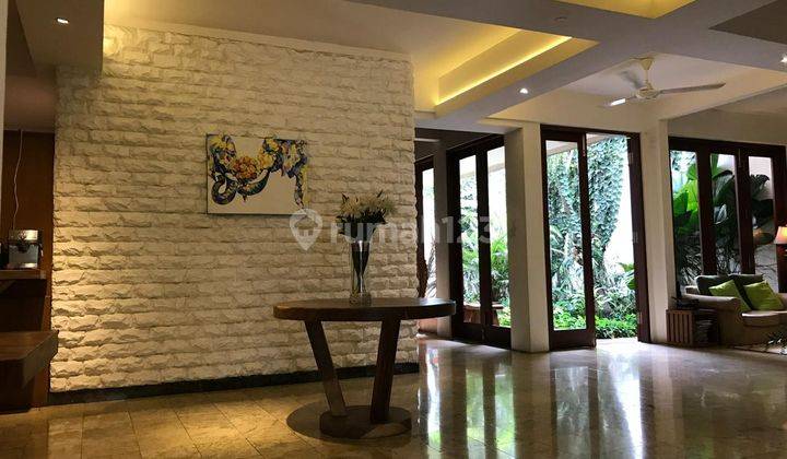 Rumah Model Tropis 2 Lantai Bagus SHM Cilandak, Jakarta Selatan 2