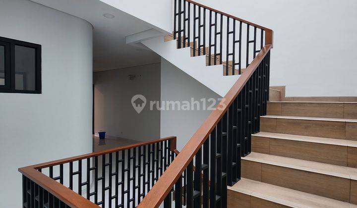 Rumah 2 Lantai Baru Unfurnished SHM di Ampera, Jakarta Selatan 2