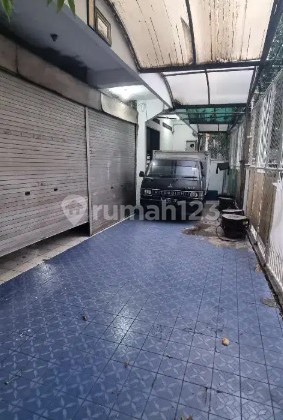 Rumah Lama Area Komersial Dekat Cassablanka, Menteng Dalam, Jakarta Selatan 2