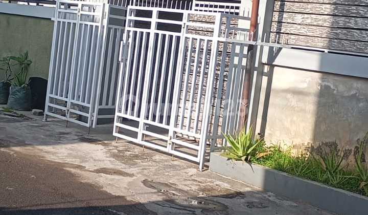 For Rent House ******** Renon Strategic Location