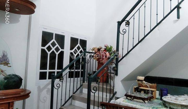 Rumah Mewah 2 Lantai di Dieng, Kota Malang