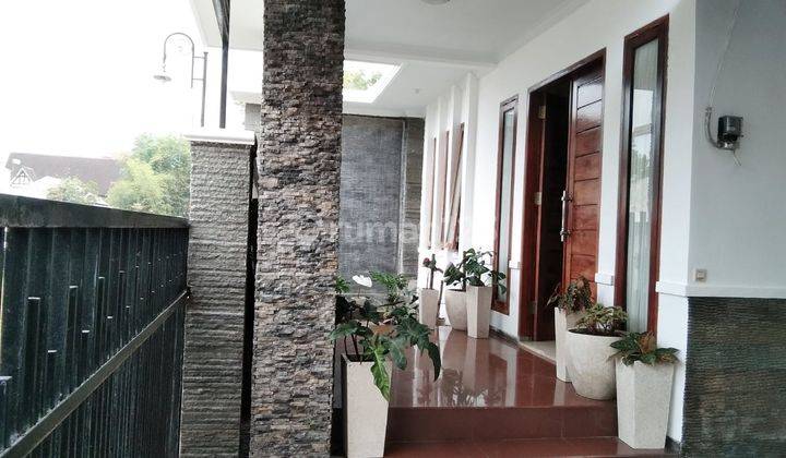 Rumah Mewah 2 Lantai di Dieng, Kota Malang