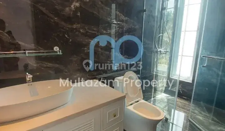 Rumah mewah di cilandak dalam komplek tenang 8