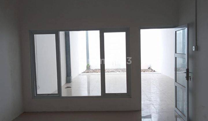Ruko Siap Pakai Baru Renovasi Jalan Agus Salim Semarang 4