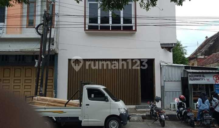 Ruko Siap Pakai Baru Renovasi Jalan Agus Salim Semarang 1