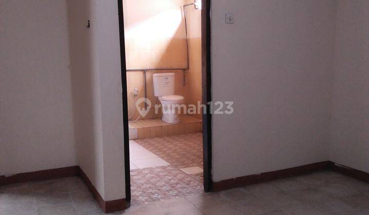RUMAH BESAR DISEWAKAN DISEKITAR SEMARANG TIMUR 6