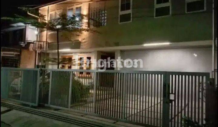 Rumah Pasteur 2lt (paviliun) Carport, Rapih Bersih 1