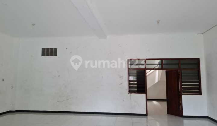 Rumah Usaha 2 Lantai Di Gajahan Pasarkliwon Solo 2