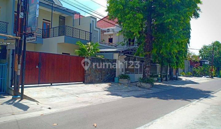 Rumah Mewah Murah Nyaman di Kerten 2 Lantai SHM 2