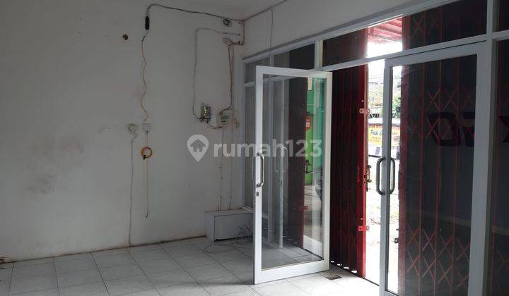 Ruko strategis di pusat kota solo 7