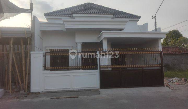 Rumah Greesss mewah american style di gentan surakarta 1