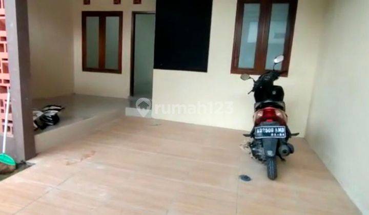 Rumah nyaman asri hadap timur di gentan surakarta 2