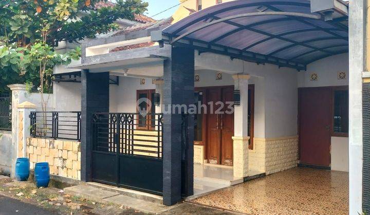 Rumah siap huni cluster hadap timur di gentan surakarta 1