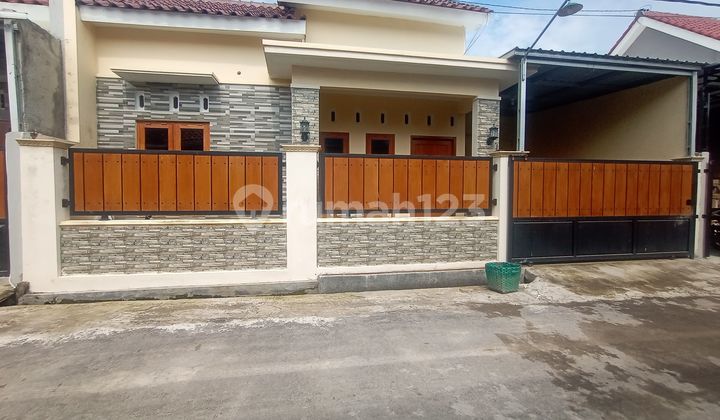 Rumah siap huni furnished di selatan gentan surakarta