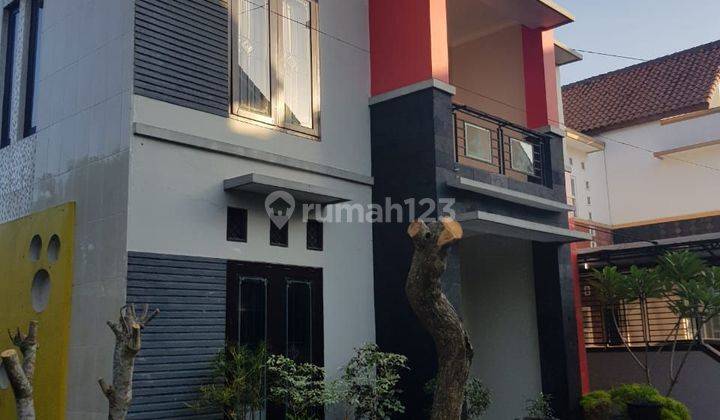 Rumah full furnished 2 lantai siap huni di solo baru 1