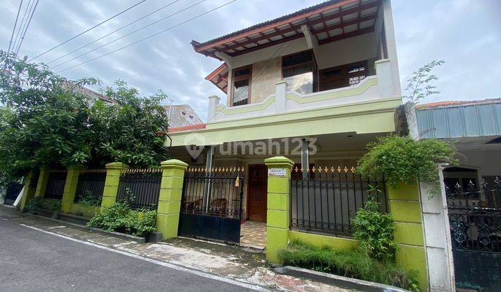 Dikontrakan rumah 2 lantai hadap timur di tengah kota solo 1