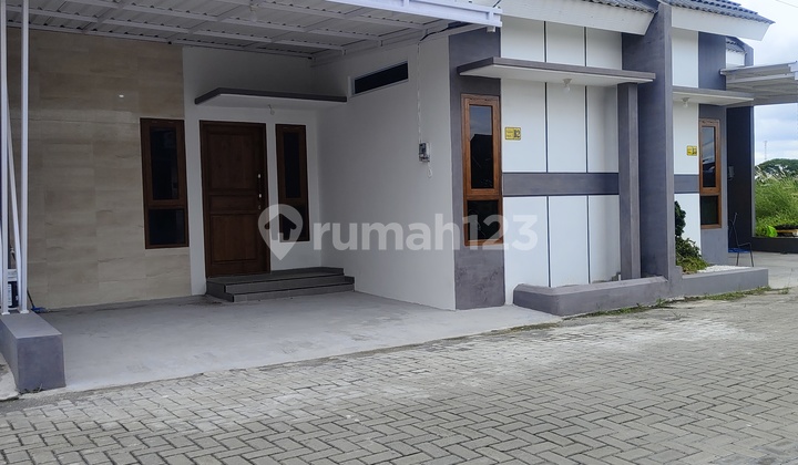 New House Rental in Gentan Surakarta