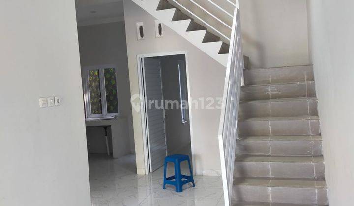 Dikontrakan Rumah Baru 2 Lantai Di Manahan Solo 2