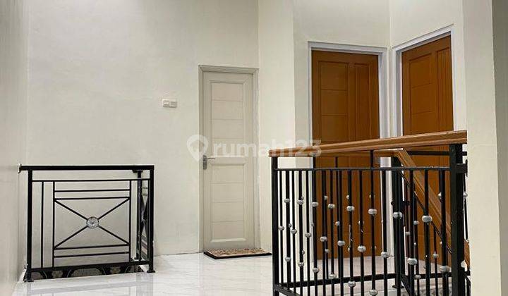 Rumah Murah Desain Minimalis 2 Lantai di Depok 8