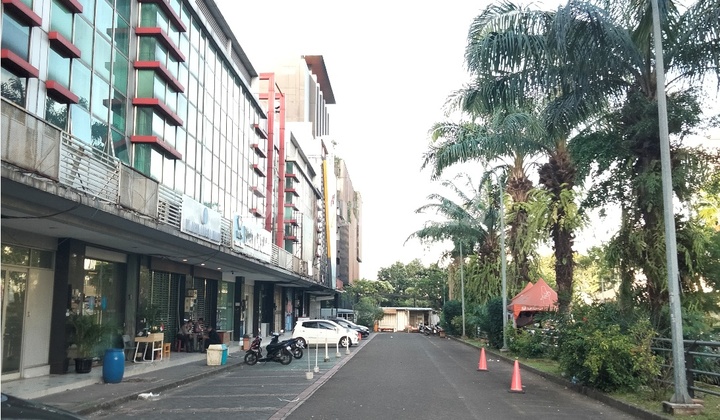 Disewakan Ruko Gandeng 3 Lantai Depan Mall Teras Kota Bsd City 2