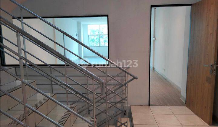 Disewakan Ruko Gandeng 3 Lantai Depan Mall Teras Kota Bsd City 9