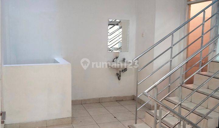 Disewakan Ruko Gandeng 3 Lantai Depan Mall Teras Kota Bsd City 12