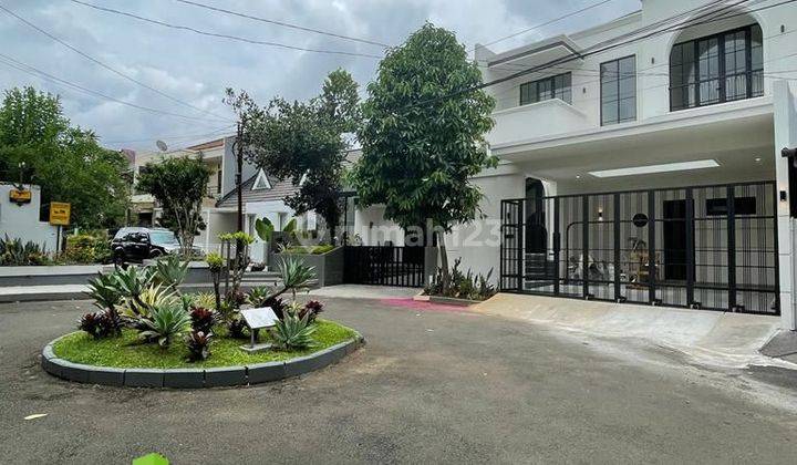 Dijual Rumah Mewah di Bintaro dengan kolam renang 1