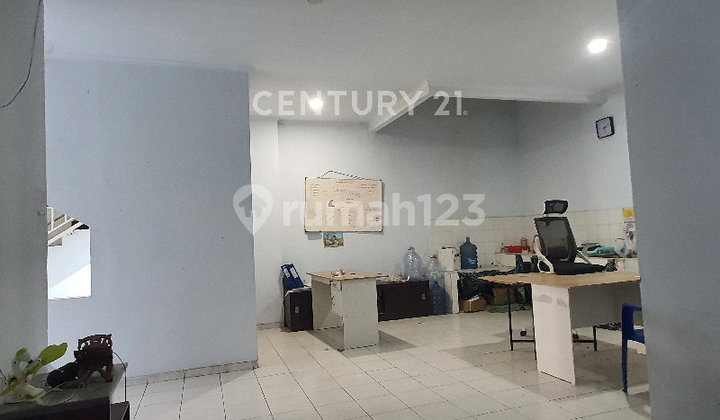 Ready-to-Live House in a Strategic Location in the Center of Bandung City, Ciateul Wing