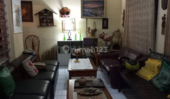 Dijual Rumah Bagus di Jalan Dago 2