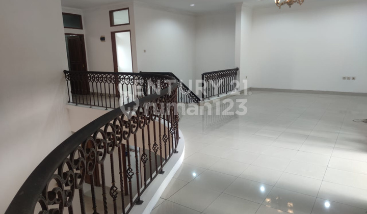 Rumah Bagus Siap Huni Di Setraduta Bandung