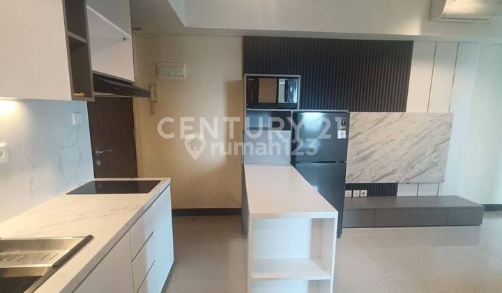 Apartemen Baru 2 BR Dengan Furniture Baru Di La Grande Bandung 2