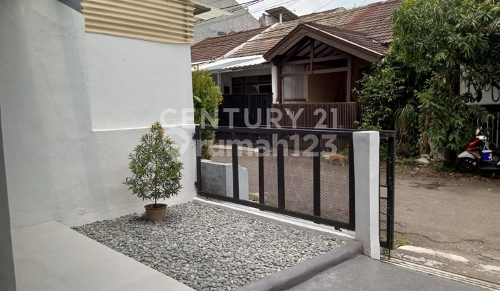 Rumah Baru Renovasi Di Taman Kopo Indah 2 2