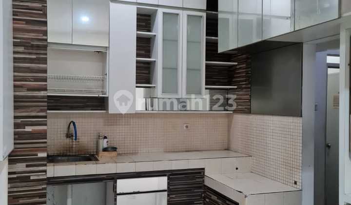 Rumah Modern Di Taman Holis Indah Bisa Untuk Kantor 2