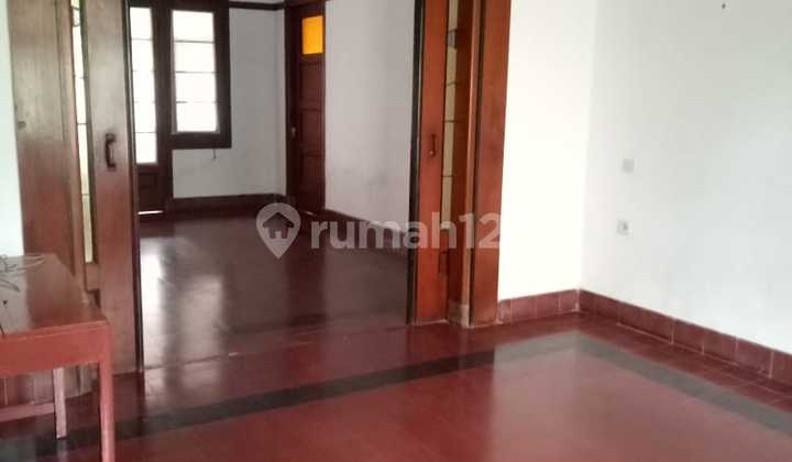 Rumah Unik,luas Dan Lokasi Sangat Strategis 2