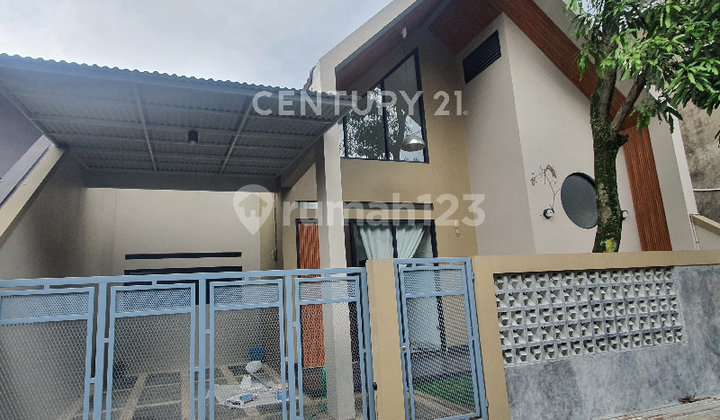 New 1.5-Storey House, Fully Furnished, Central Bandung, Turangga