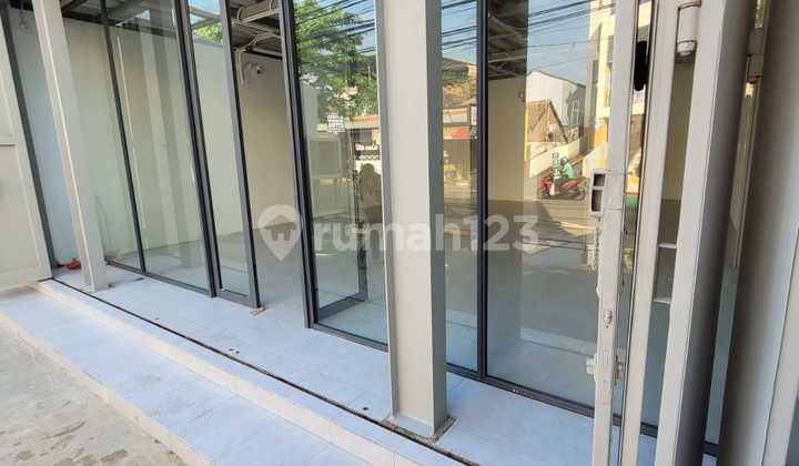 Tempat Usaha 3 Lantai Area Antapani Kota Bandung 